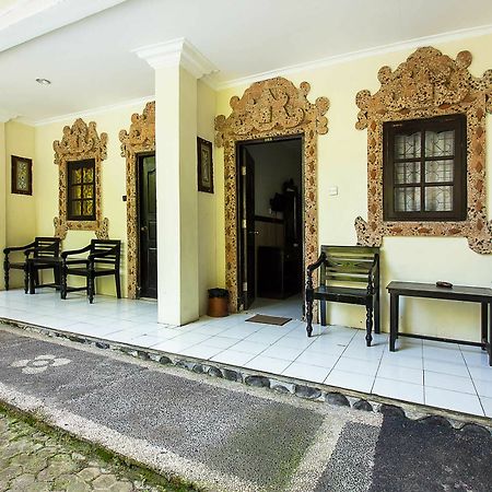 Hotel Sanjaya Managed By Tinggal Кута Екстериор снимка