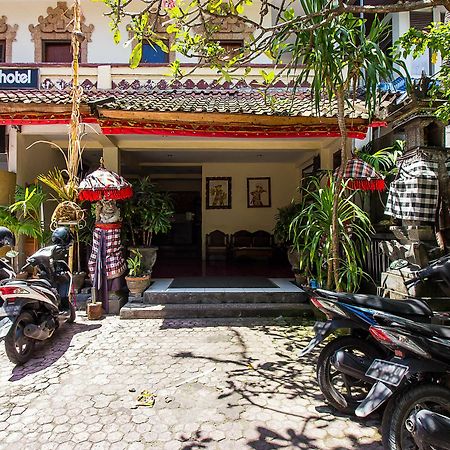 Hotel Sanjaya Managed By Tinggal Кута Екстериор снимка