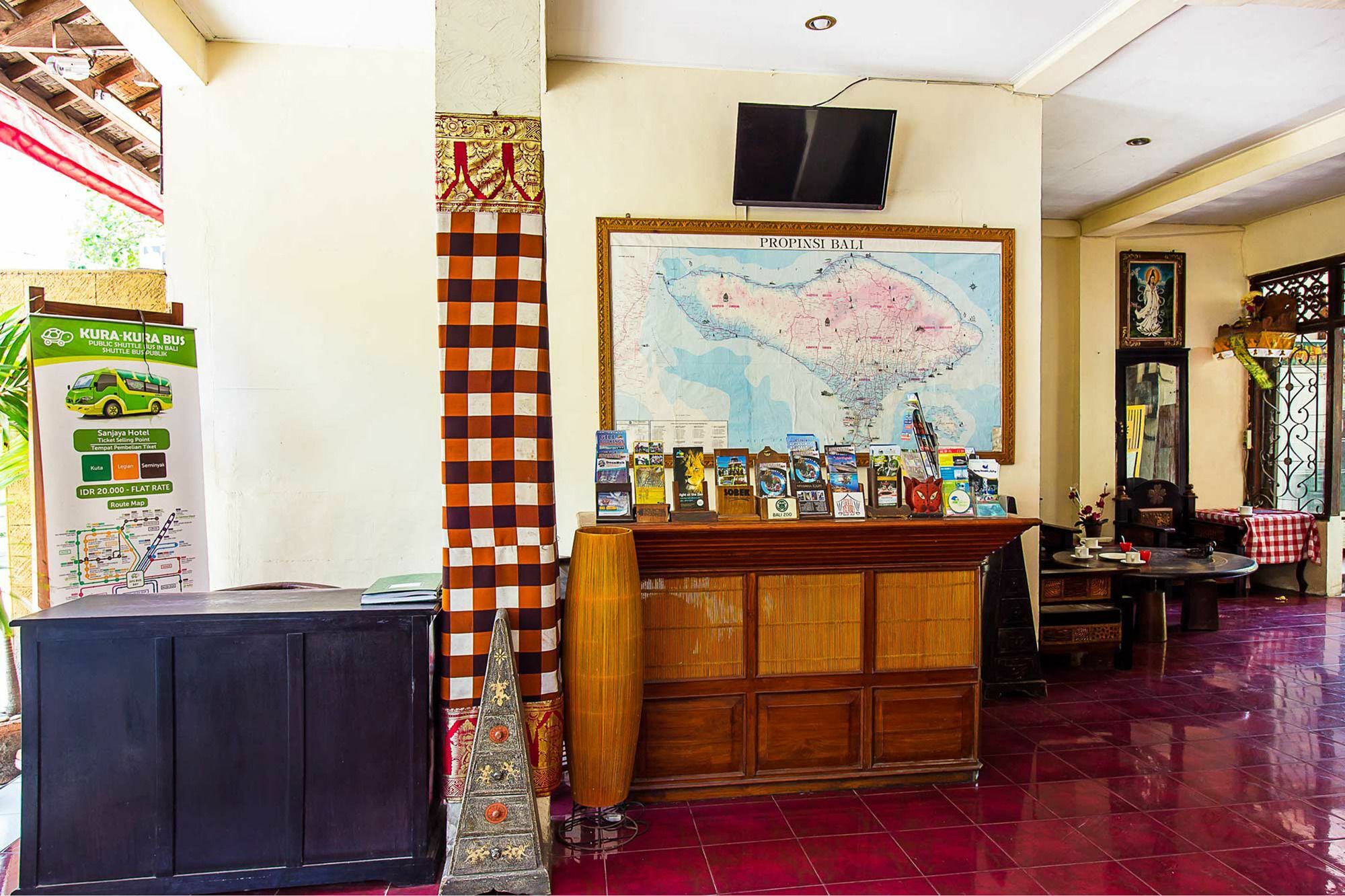 Hotel Sanjaya Managed By Tinggal Кута Екстериор снимка