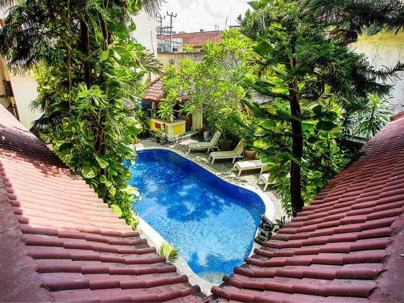 Hotel Sanjaya Managed By Tinggal Кута Екстериор снимка