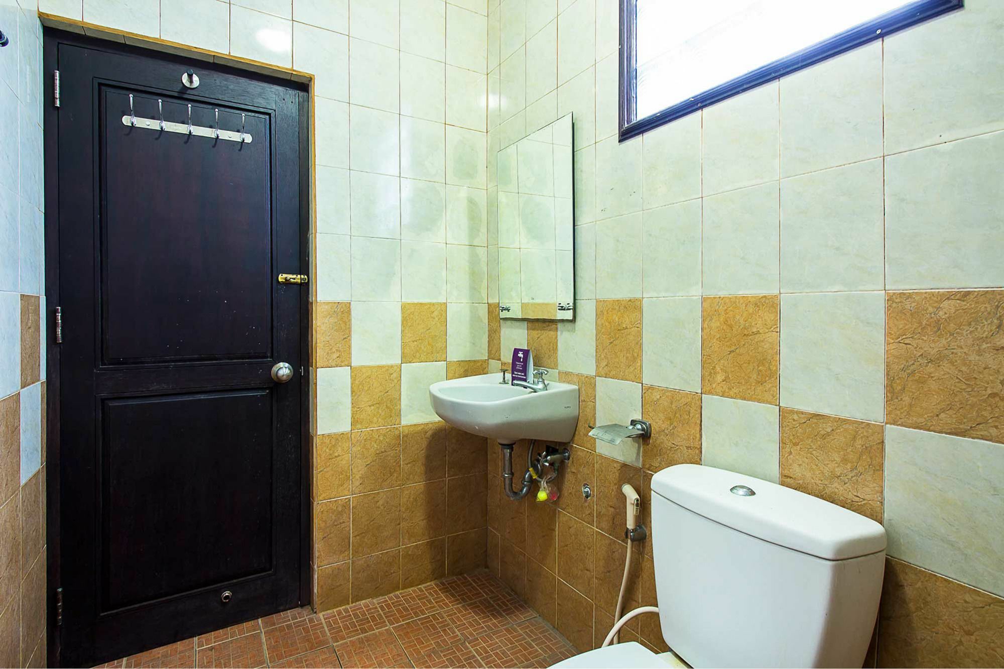 Hotel Sanjaya Managed By Tinggal Кута Екстериор снимка