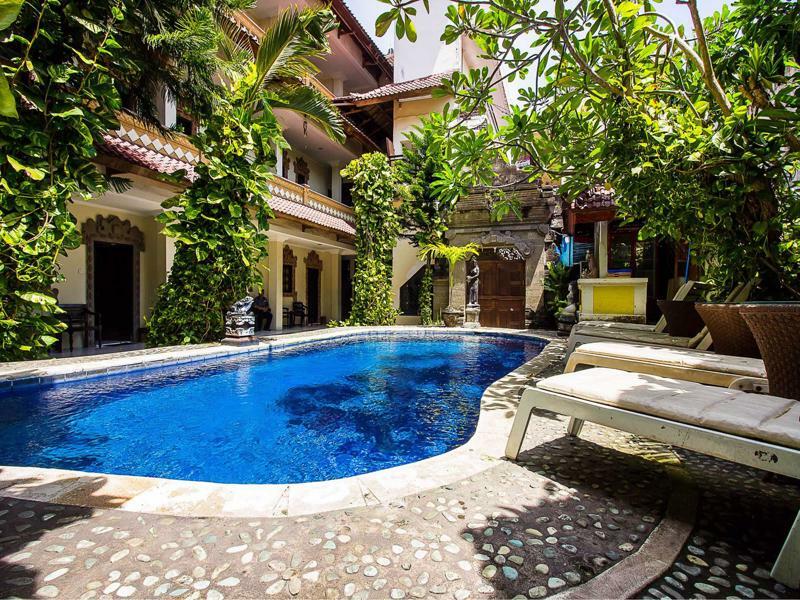 Hotel Sanjaya Managed By Tinggal Кута Екстериор снимка
