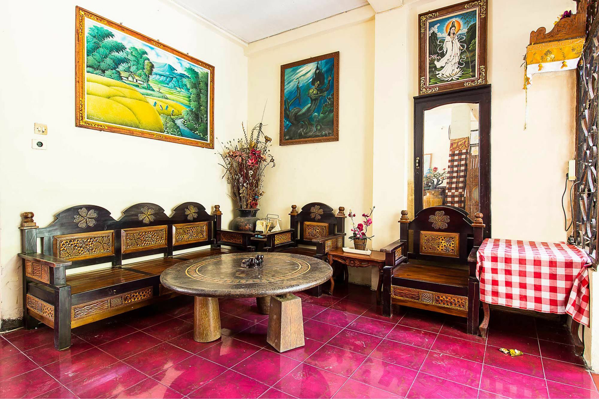 Hotel Sanjaya Managed By Tinggal Кута Екстериор снимка